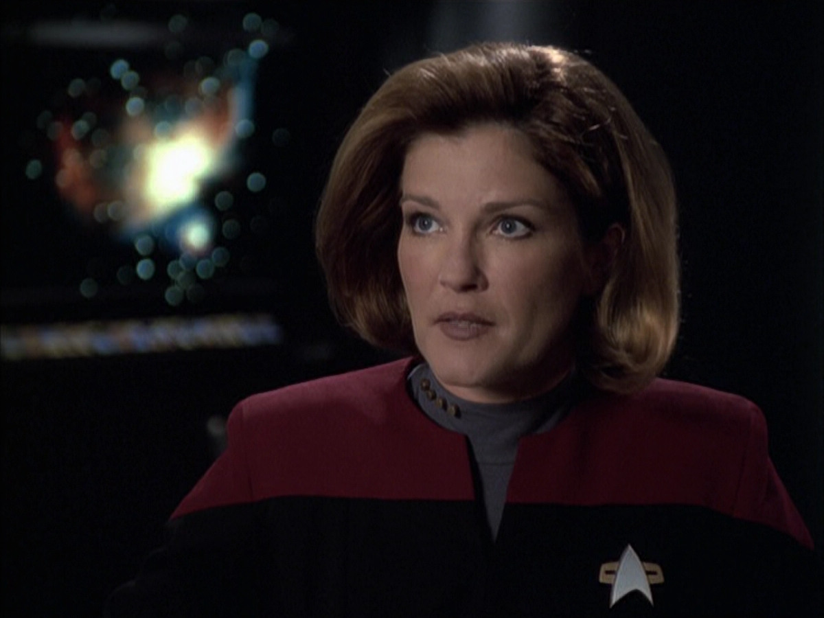 extant_StarTrek_VOY_6x12-BlinkOfAnEye_00562.jpg