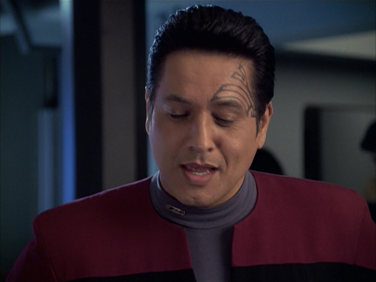 extant_StarTrek_VOY_6x12-BlinkOfAnEye_00651.jpg