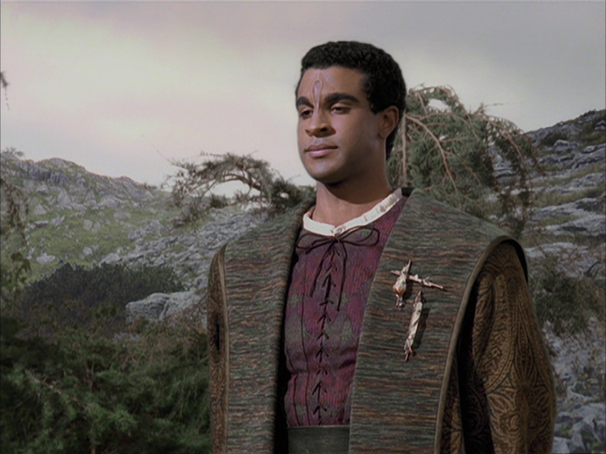 extant_StarTrek_VOY_6x12-BlinkOfAnEye_00718.jpg