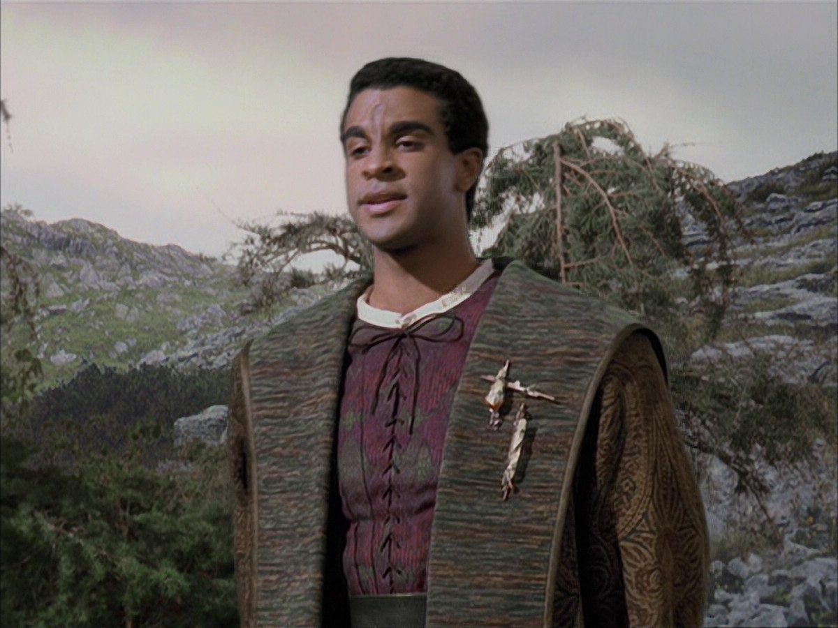 extant_StarTrek_VOY_6x12-BlinkOfAnEye_00720.jpg