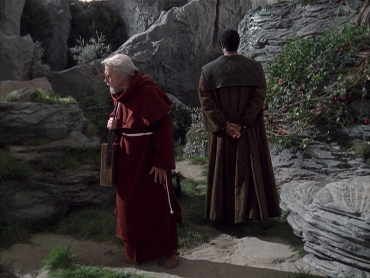 extant_StarTrek_VOY_6x12-BlinkOfAnEye_00728.jpg
