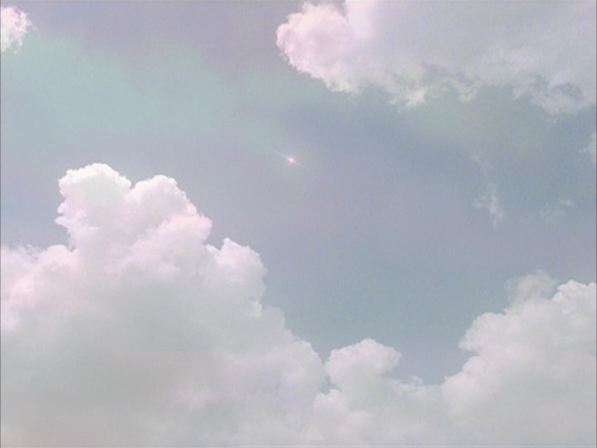 extant_StarTrek_VOY_6x12-BlinkOfAnEye_00747.jpg