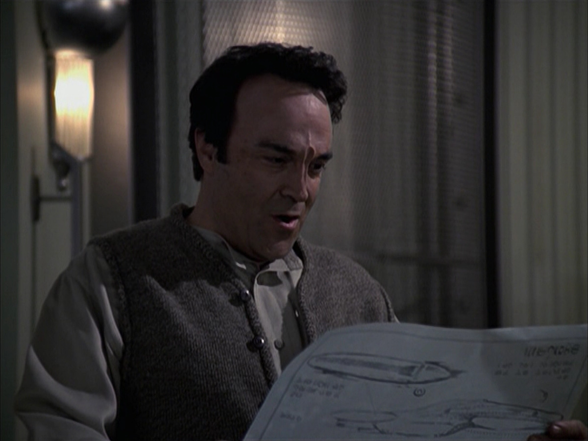 extant_StarTrek_VOY_6x12-BlinkOfAnEye_01260.jpg
