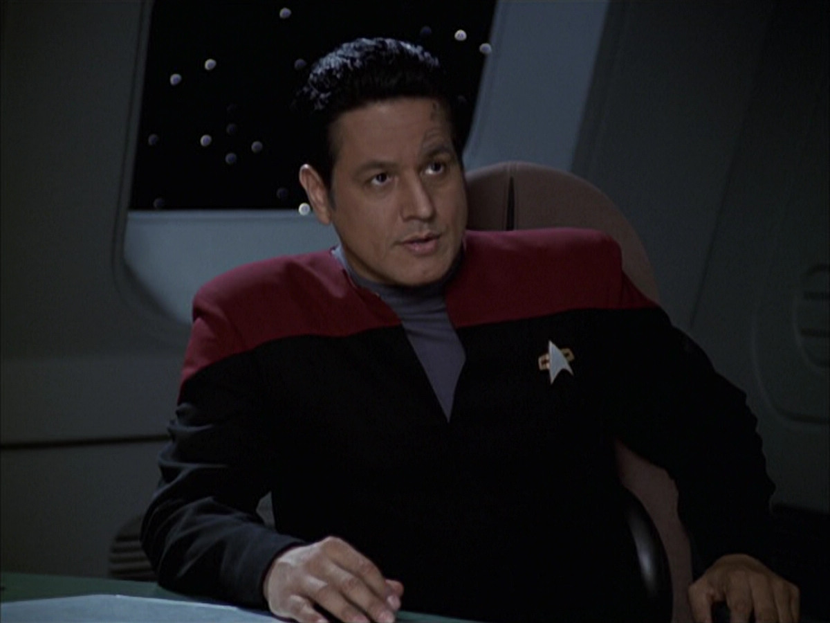 extant_StarTrek_VOY_6x12-BlinkOfAnEye_01641.jpg