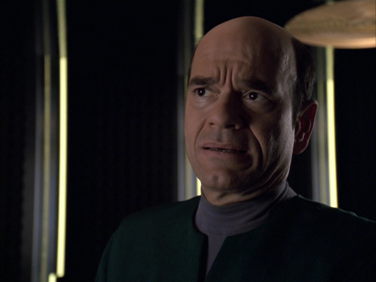 extant_StarTrek_VOY_6x12-BlinkOfAnEye_01746.jpg