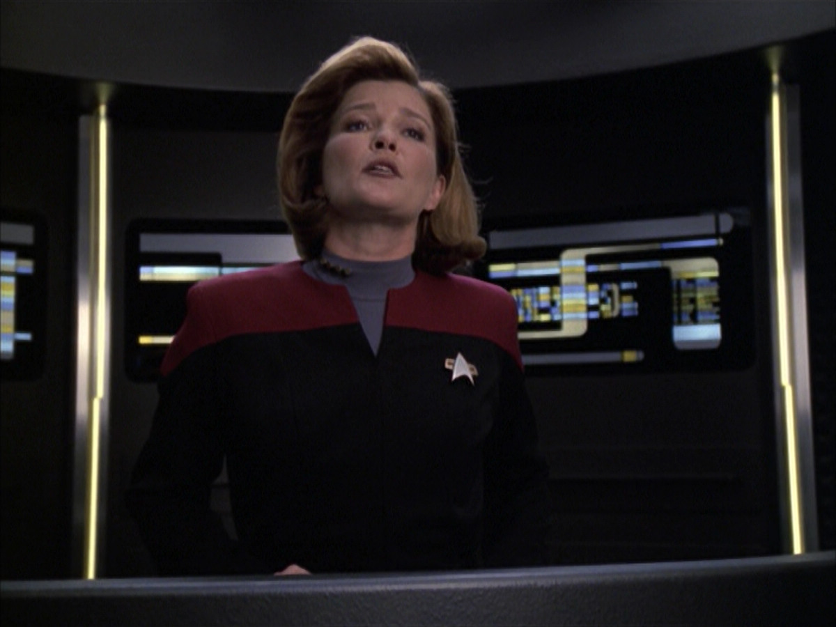 extant_StarTrek_VOY_6x12-BlinkOfAnEye_01762.jpg