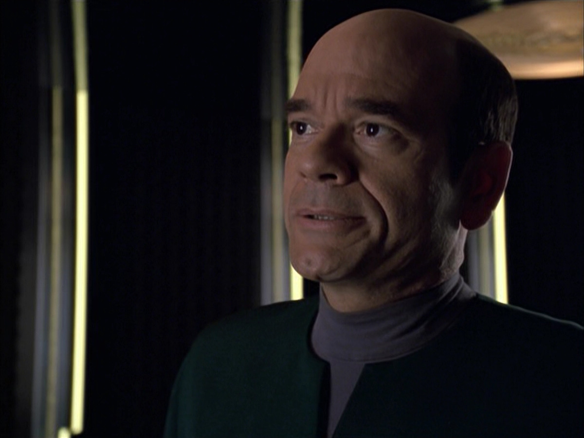extant_StarTrek_VOY_6x12-BlinkOfAnEye_01776.jpg