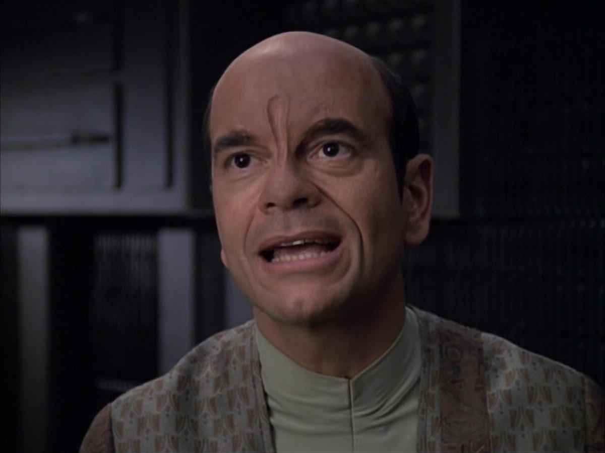 extant_StarTrek_VOY_6x12-BlinkOfAnEye_02007.jpg