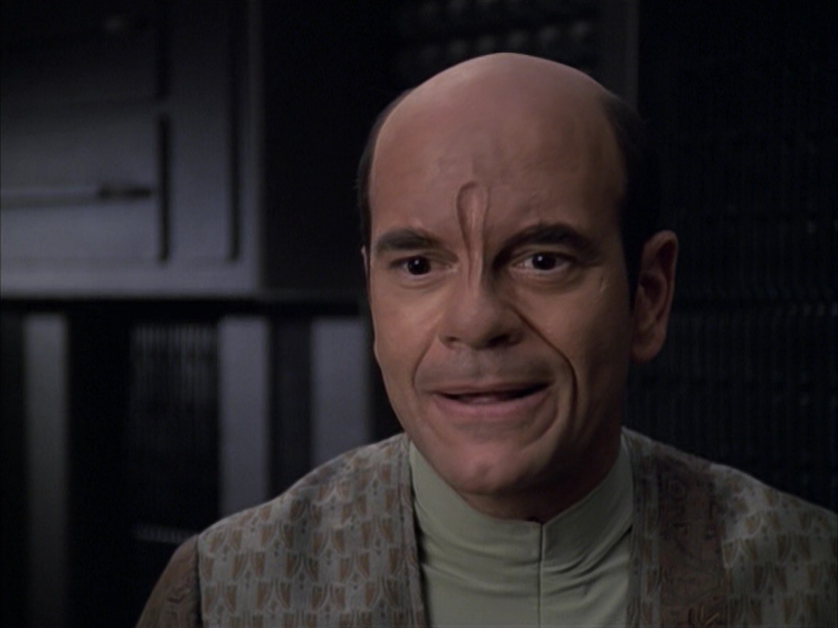 extant_StarTrek_VOY_6x12-BlinkOfAnEye_02010.jpg