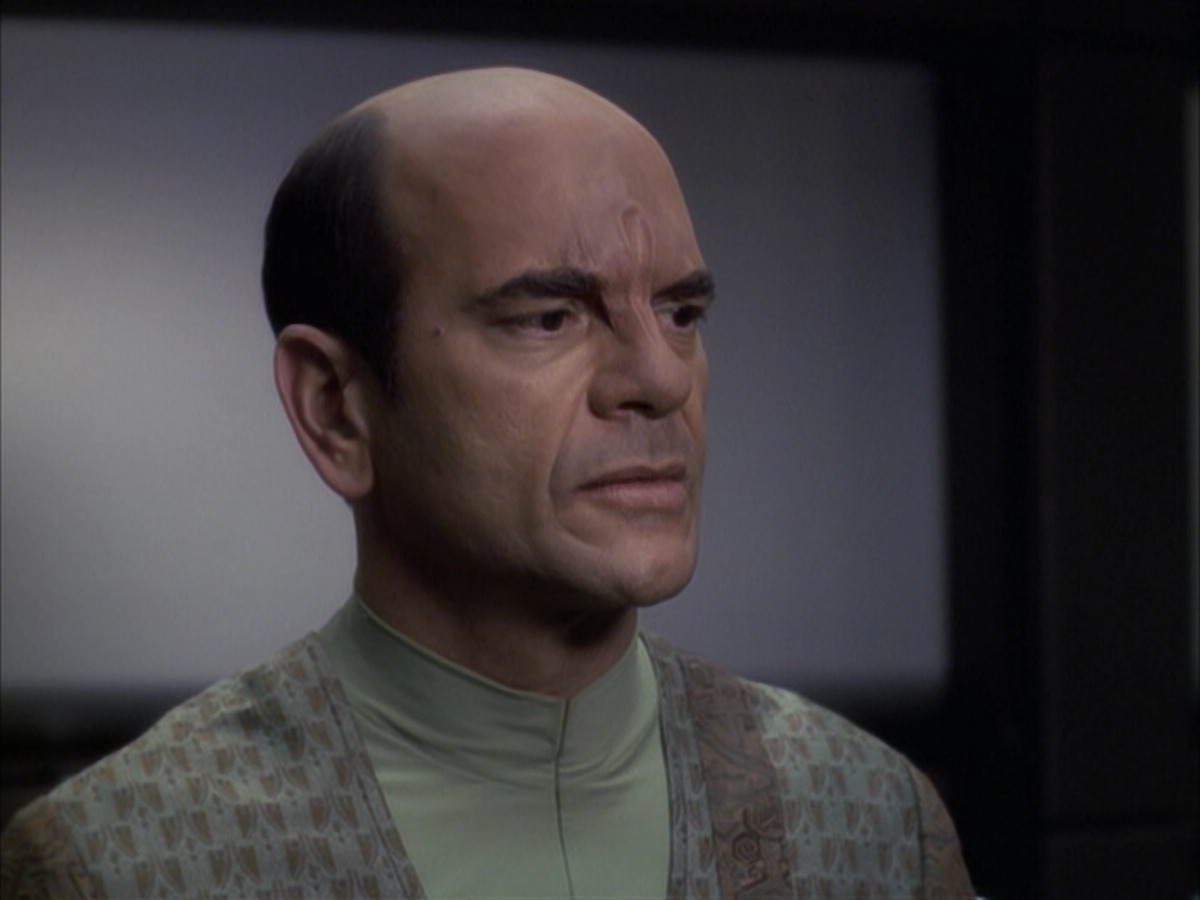 extant_StarTrek_VOY_6x12-BlinkOfAnEye_02102.jpg