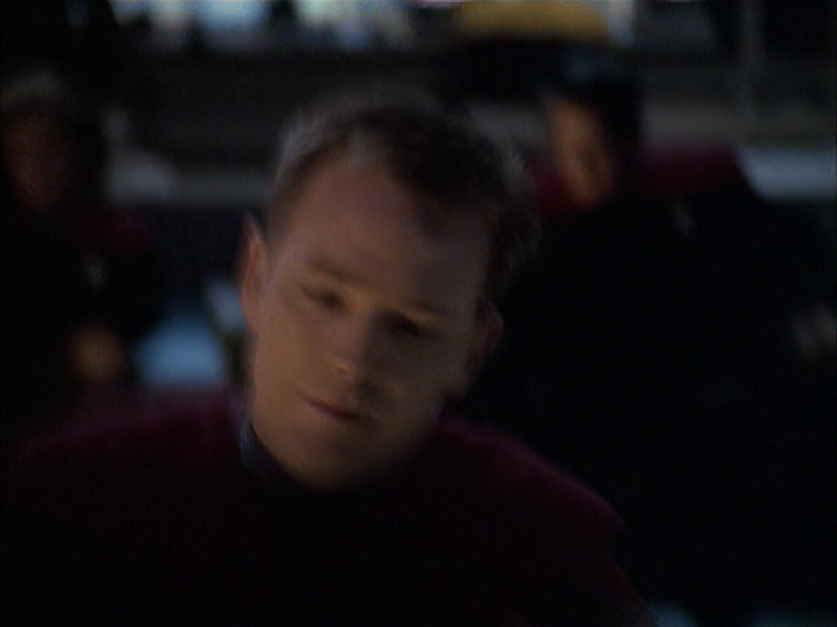 extant_StarTrek_VOY_6x12-BlinkOfAnEye_03235.jpg