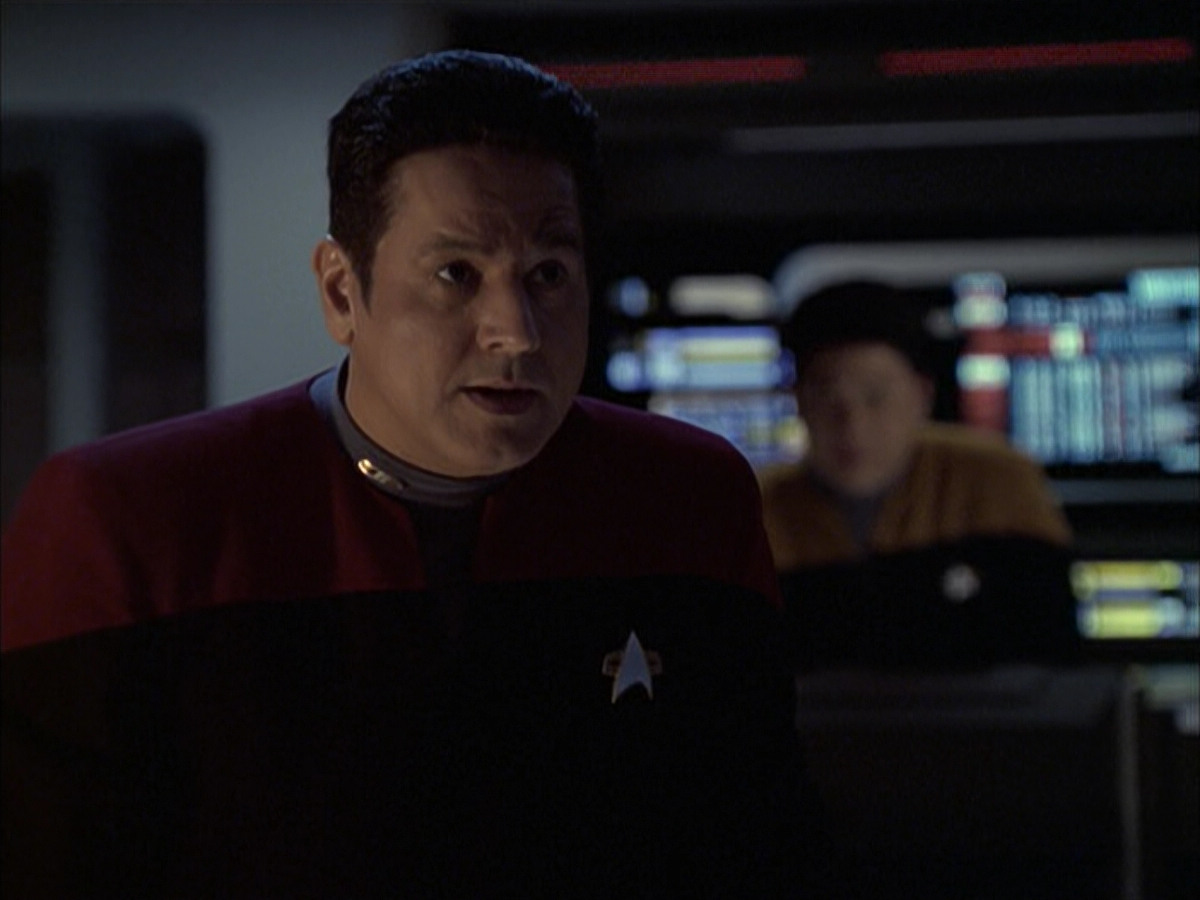 extant_StarTrek_VOY_6x12-BlinkOfAnEye_03454.jpg
