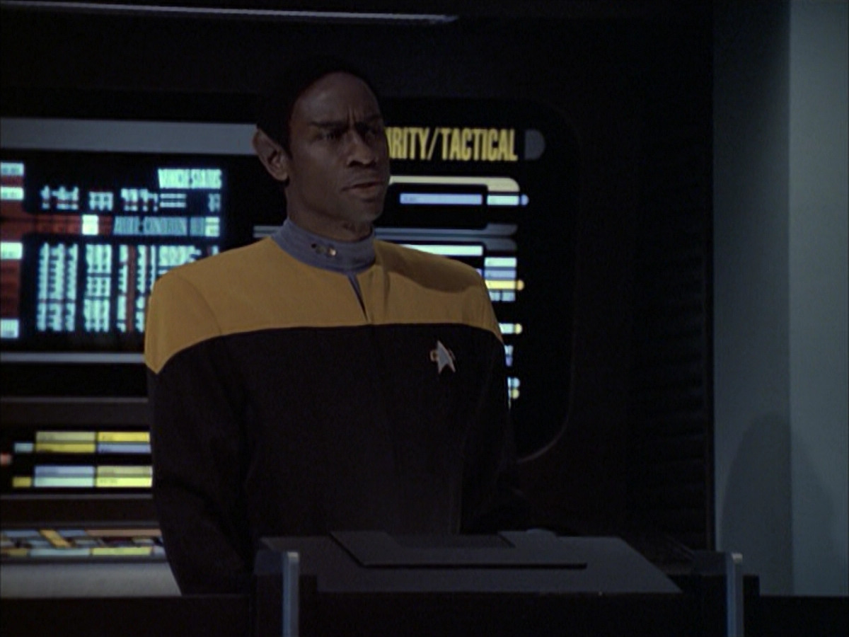 extant_StarTrek_VOY_6x12-BlinkOfAnEye_03582.jpg