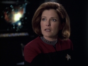 extant_StarTrek_VOY_6x12-BlinkOfAnEye_00517.jpg