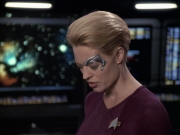 extant_StarTrek_VOY_6x12-BlinkOfAnEye_00525.jpg
