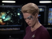 extant_StarTrek_VOY_6x12-BlinkOfAnEye_00535.jpg