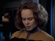 extant_StarTrek_VOY_6x12-BlinkOfAnEye_00623.jpg