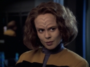 extant_StarTrek_VOY_6x12-BlinkOfAnEye_00624.jpg