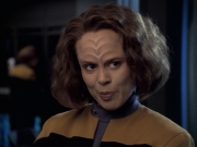 extant_StarTrek_VOY_6x12-BlinkOfAnEye_00625.jpg