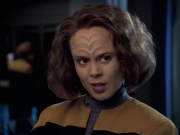 extant_StarTrek_VOY_6x12-BlinkOfAnEye_00626.jpg