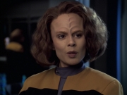 extant_StarTrek_VOY_6x12-BlinkOfAnEye_00627.jpg