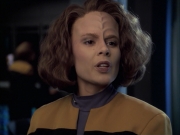 extant_StarTrek_VOY_6x12-BlinkOfAnEye_00628.jpg