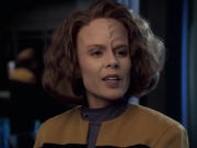 extant_StarTrek_VOY_6x12-BlinkOfAnEye_00630.jpg
