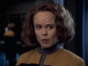 extant_StarTrek_VOY_6x12-BlinkOfAnEye_00649.jpg