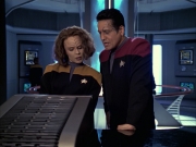 extant_StarTrek_VOY_6x12-BlinkOfAnEye_00664.jpg