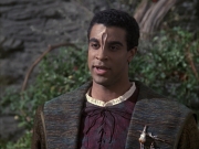 extant_StarTrek_VOY_6x12-BlinkOfAnEye_00760.jpg