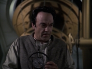 extant_StarTrek_VOY_6x12-BlinkOfAnEye_01411.jpg