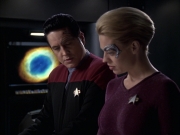extant_StarTrek_VOY_6x12-BlinkOfAnEye_01442.jpg