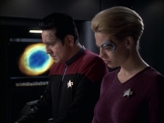 extant_StarTrek_VOY_6x12-BlinkOfAnEye_01456.jpg