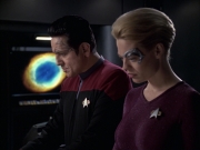 extant_StarTrek_VOY_6x12-BlinkOfAnEye_01457.jpg
