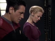 extant_StarTrek_VOY_6x12-BlinkOfAnEye_01461.jpg