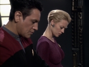 extant_StarTrek_VOY_6x12-BlinkOfAnEye_01465.jpg