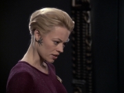 extant_StarTrek_VOY_6x12-BlinkOfAnEye_01471.jpg