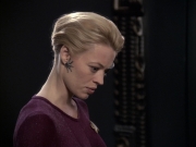 extant_StarTrek_VOY_6x12-BlinkOfAnEye_01475.jpg