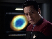 extant_StarTrek_VOY_6x12-BlinkOfAnEye_01479.jpg