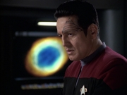 extant_StarTrek_VOY_6x12-BlinkOfAnEye_01491.jpg