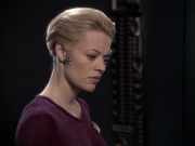 extant_StarTrek_VOY_6x12-BlinkOfAnEye_01495.jpg