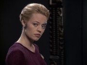 extant_StarTrek_VOY_6x12-BlinkOfAnEye_01498.jpg