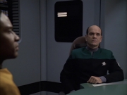 extant_StarTrek_VOY_6x12-BlinkOfAnEye_01506.jpg