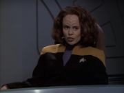 extant_StarTrek_VOY_6x12-BlinkOfAnEye_01573.jpg