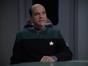 extant_StarTrek_VOY_6x12-BlinkOfAnEye_01578.jpg