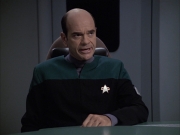 extant_StarTrek_VOY_6x12-BlinkOfAnEye_01579.jpg