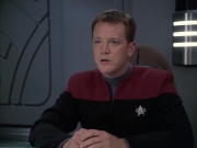 extant_StarTrek_VOY_6x12-BlinkOfAnEye_01583.jpg