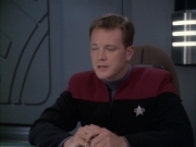 extant_StarTrek_VOY_6x12-BlinkOfAnEye_01584.jpg