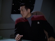 extant_StarTrek_VOY_6x12-BlinkOfAnEye_01588.jpg