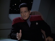 extant_StarTrek_VOY_6x12-BlinkOfAnEye_01634.jpg